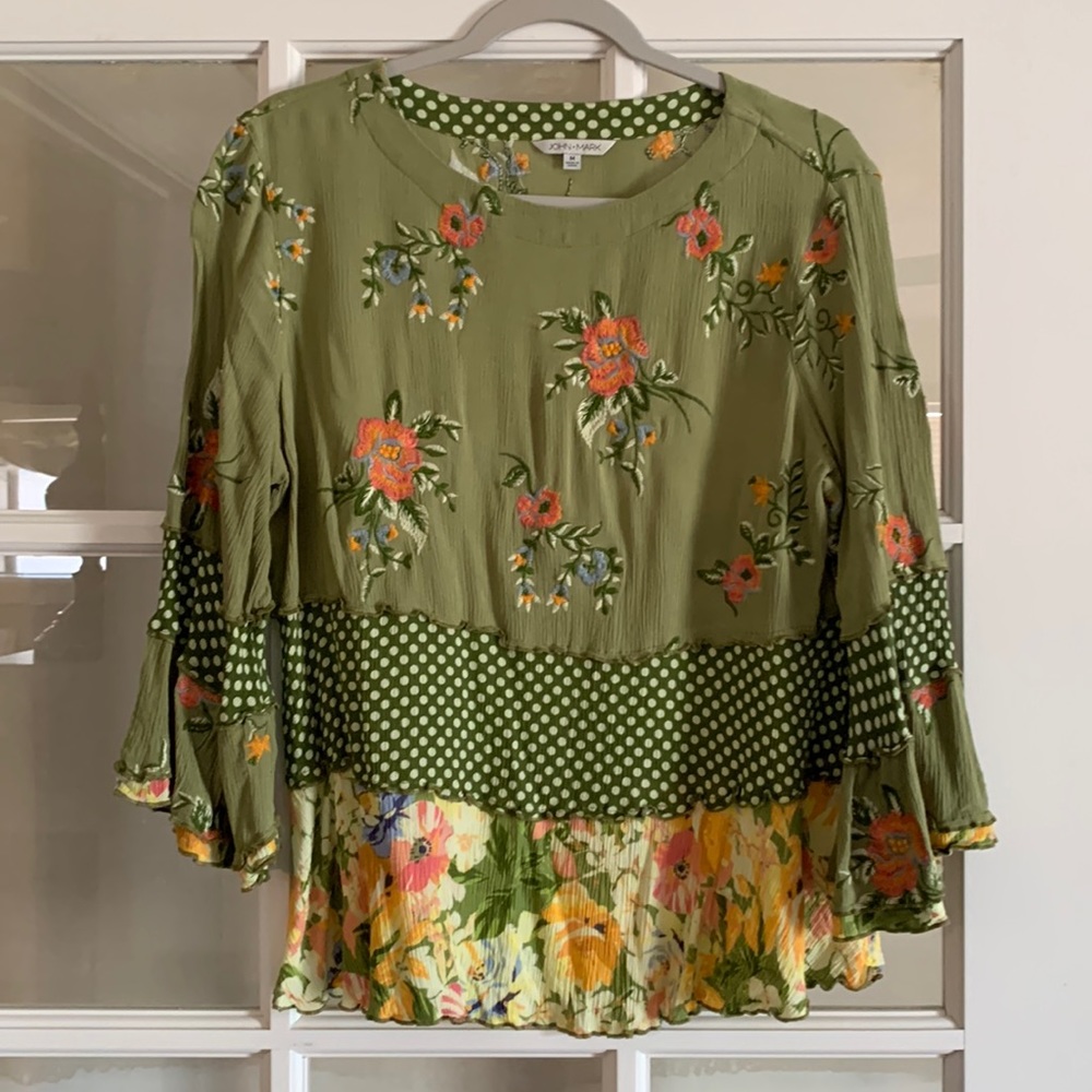 Beautiful Joh Mark Top